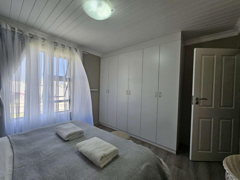 4 Bedroom Property for Sale in Duyker Eiland Western Cape